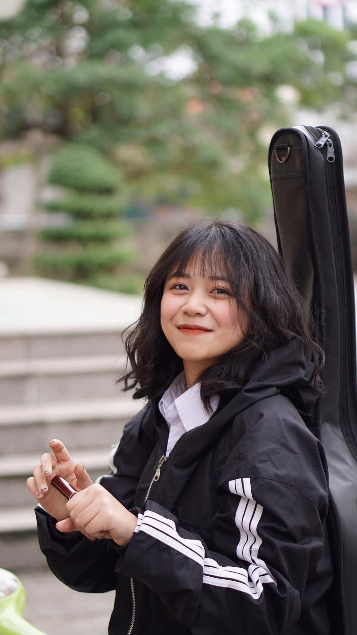 Nữ sinh Quảng Ninh ngọt ngào trong loạt ảnh đời thường tuổi 18 ảnh 1