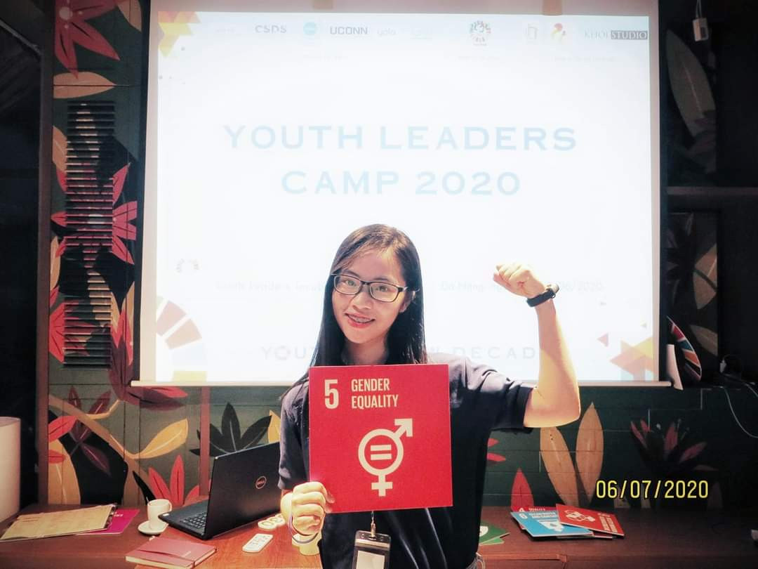 Nữ sinh Quảng Trị 15 tuổi thông thạo 7 thứ tiếng là quán quân cuộc thi lồng tiếng ảnh 9