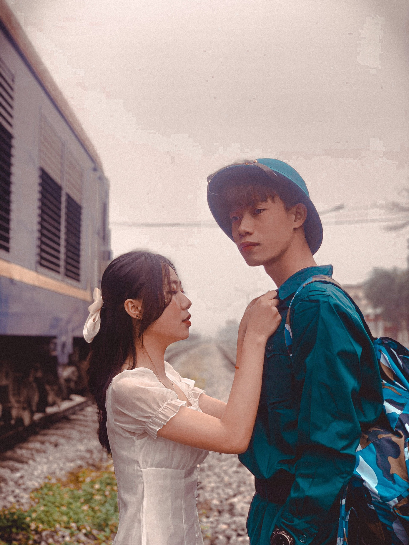Bộ ảnh ‘Tiễn người yêu lên đường nhập ngũ’ của đôi bạn đến từ Quảng Ninh ảnh 1