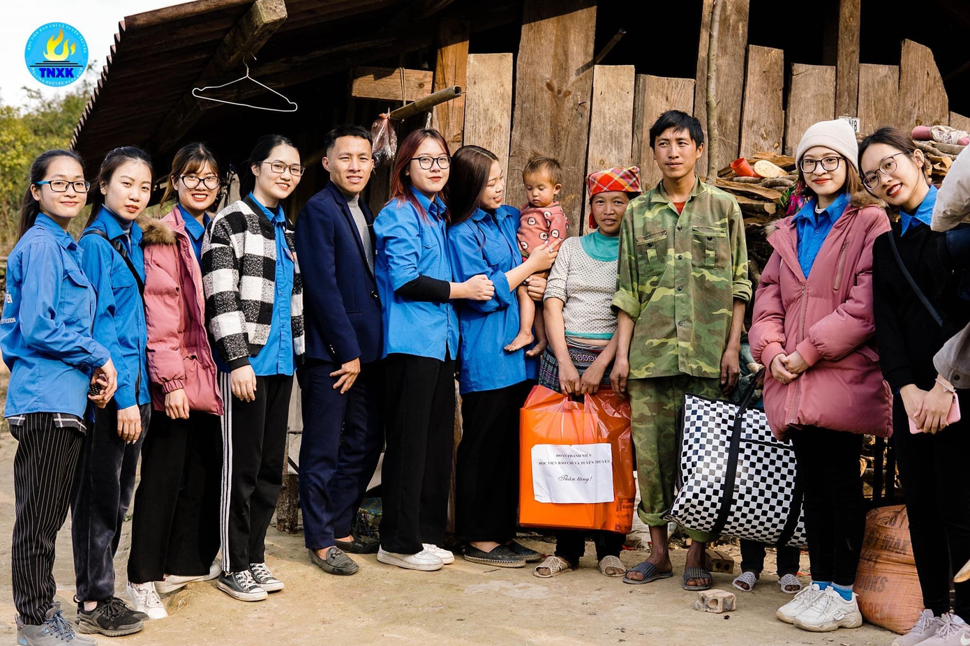 Nữ sinh Báo chí đam mê hoạt động tình nguyện ảnh 5