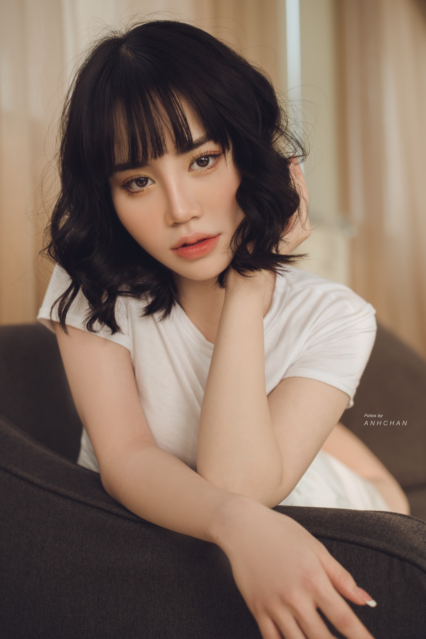 Bỏng mắt trong bộ ảnh chụp tại studio của hotgirl Hà Thành ảnh 9