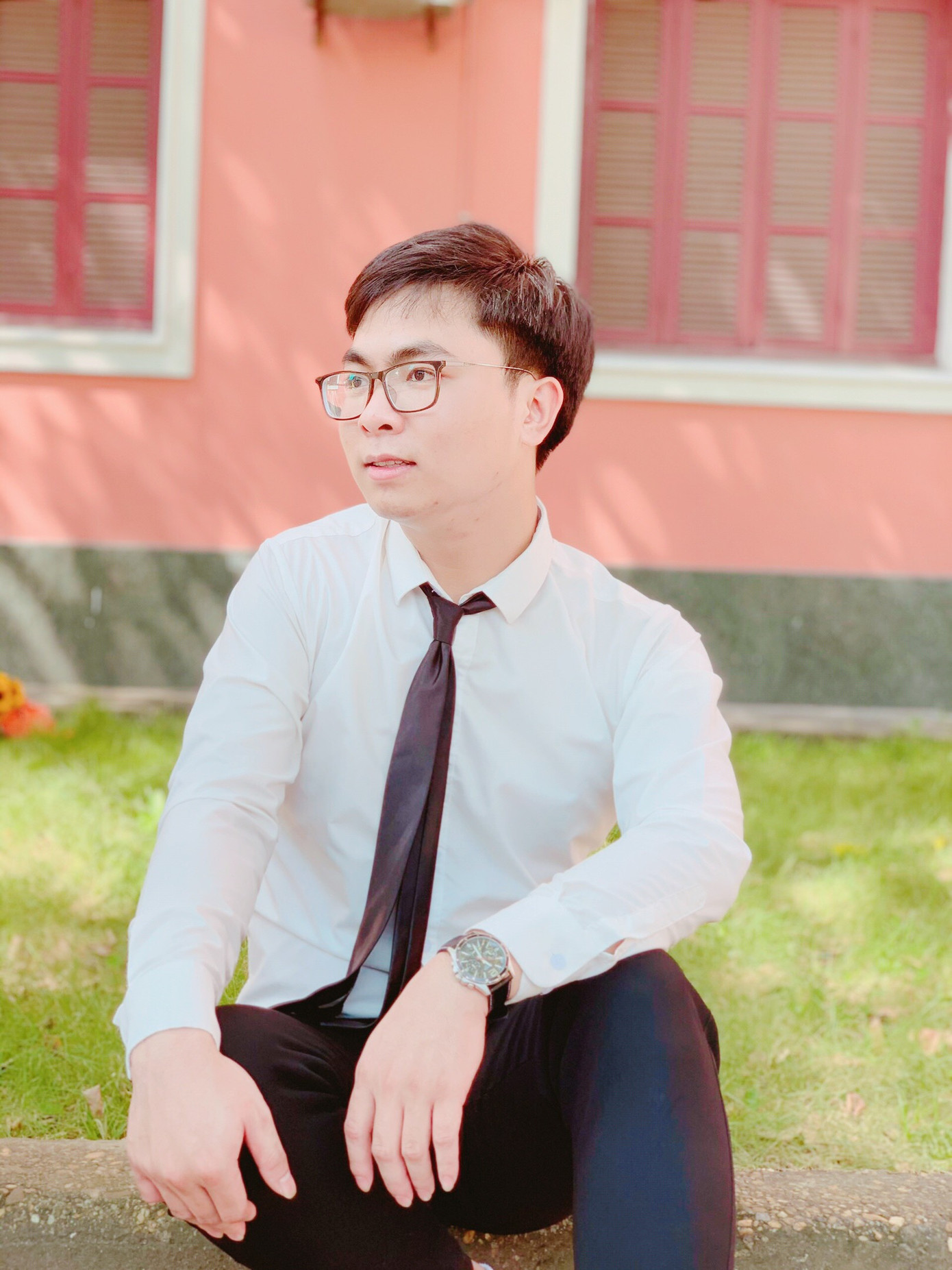 Chàng sinh viên Thủy Lợi mồ côi cha mẹ tự tin vào đời ảnh 1