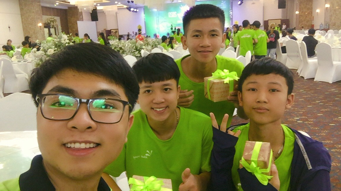 Chàng sinh viên Thủy Lợi mồ côi cha mẹ tự tin vào đời ảnh 12