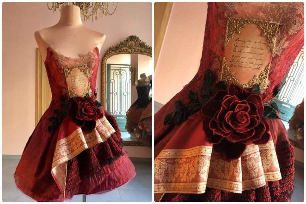 Nhà thiết kế Pháp ‘biến’ sách cũ thành váy dạ hội kiêu sa ảnh 8