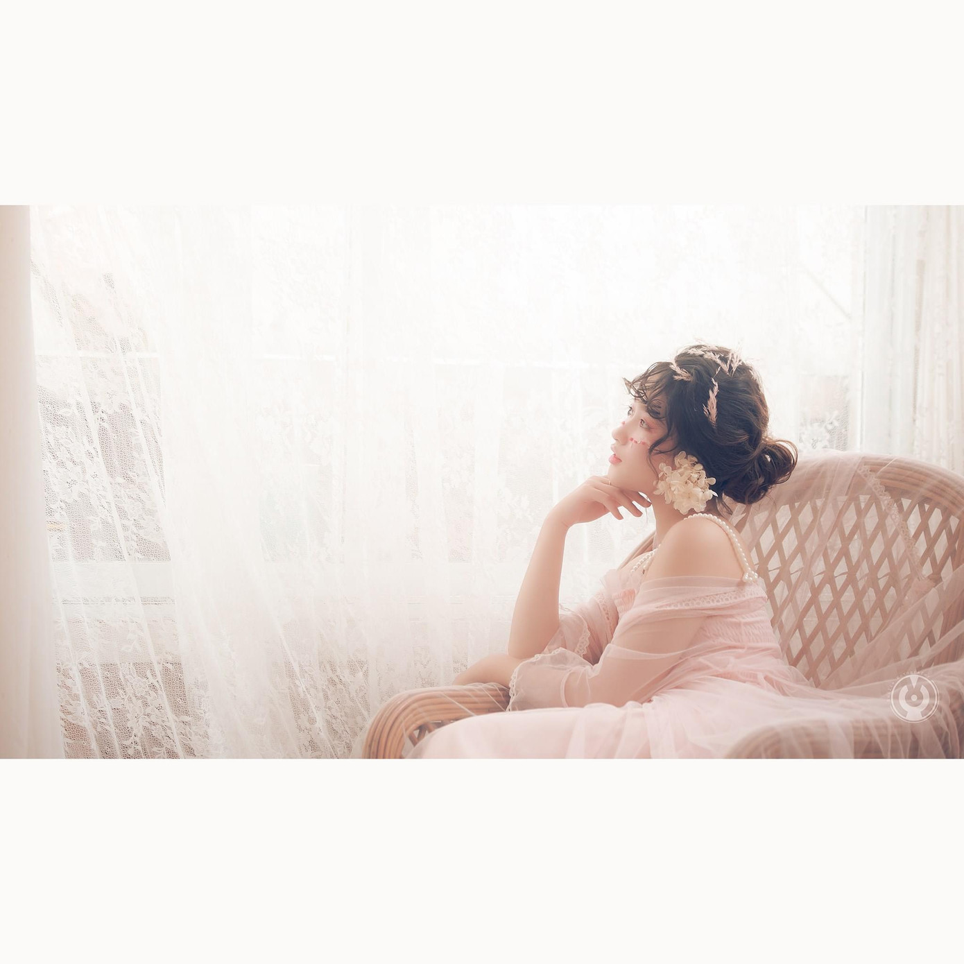 Ngắm “thiên thần 2K4” biến hóa trong nhiều phong cách chụp ảnh ảnh 7