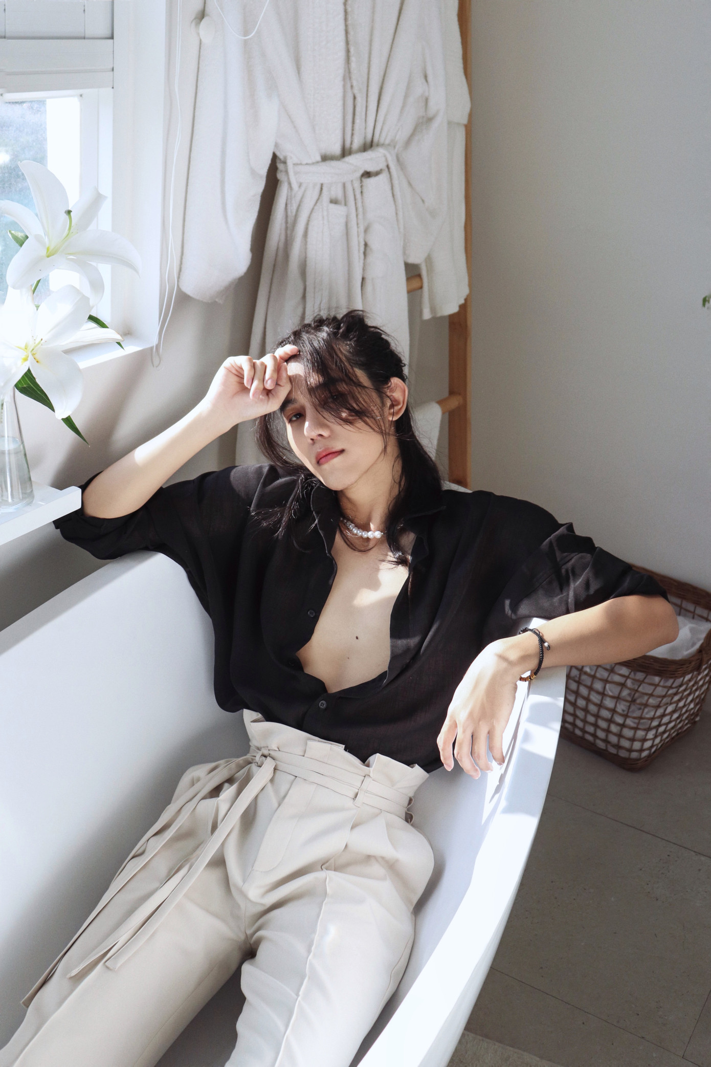 Mê mẩn trước nhan sắc của “Mỹ nam tóc dài” là người Việt gốc Hoa ảnh 6