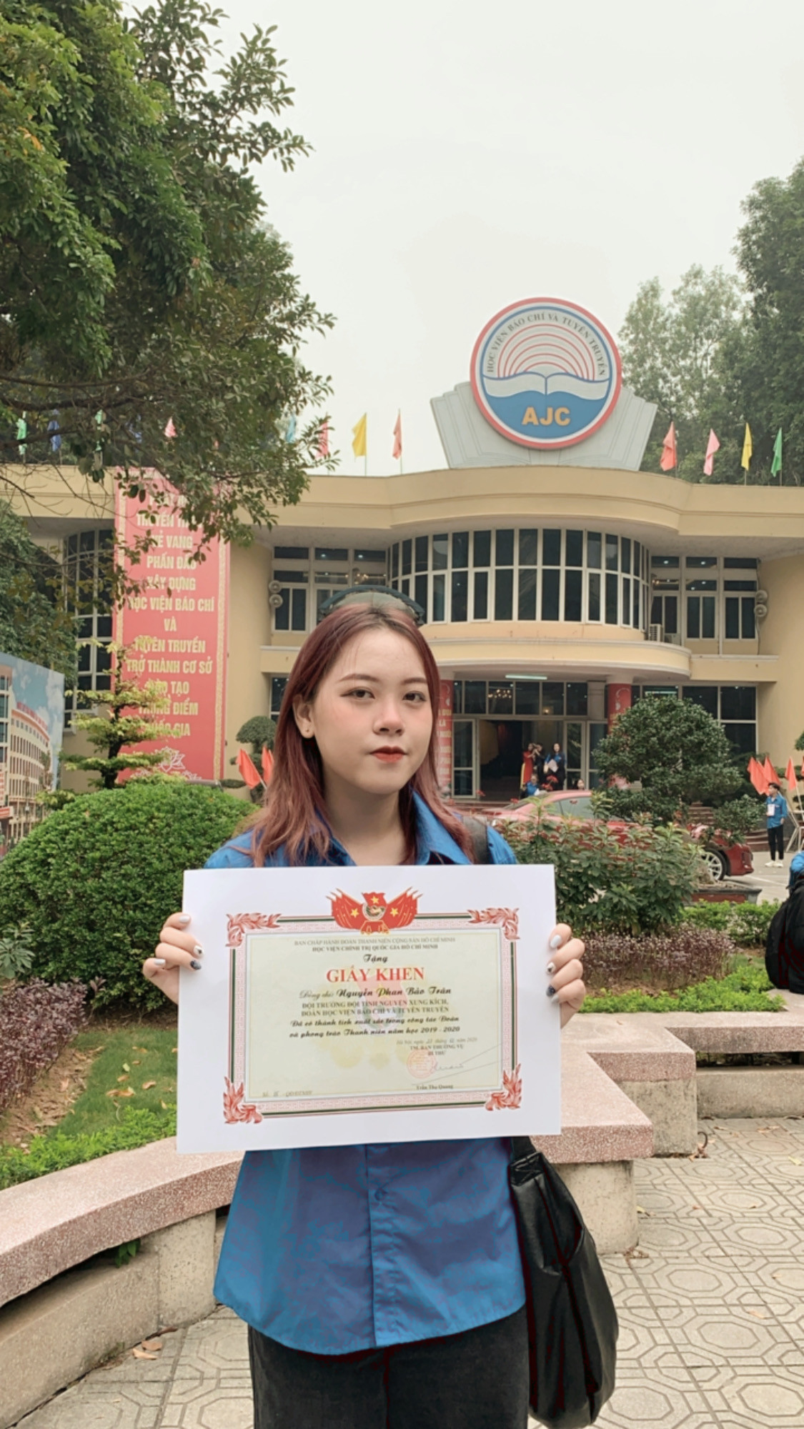 Nữ sinh Báo chí đam mê hoạt động tình nguyện ảnh 1