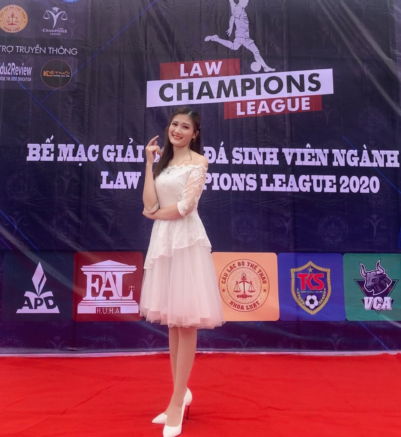 Điểm chung giữa luật sư và MC là gì? ảnh 4