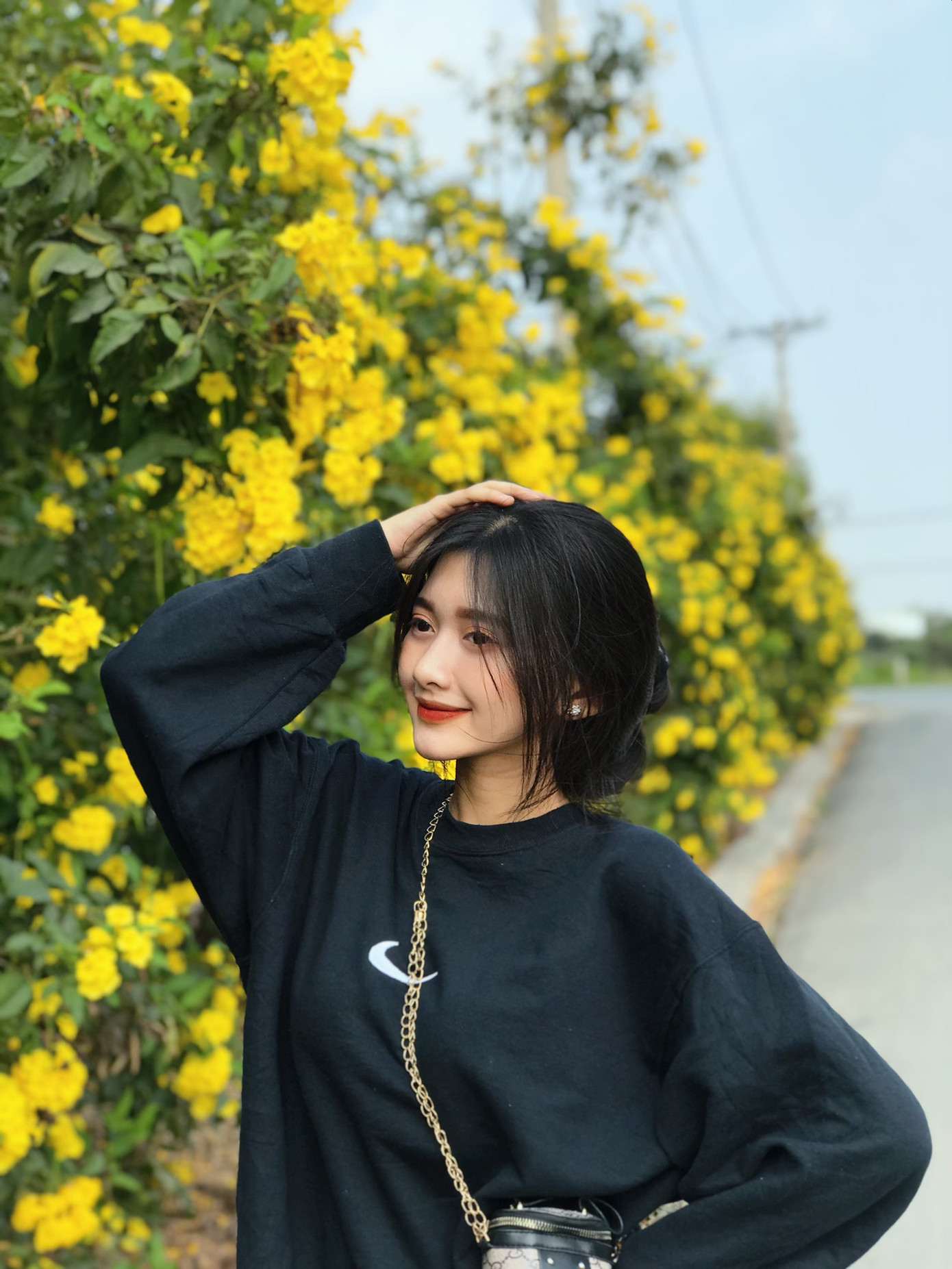 Cô gái xinh đẹp 17 tuổi: Hạnh phúc với những đồng tiền làm ra nhờ đam mê mẫu ảnh ảnh 2