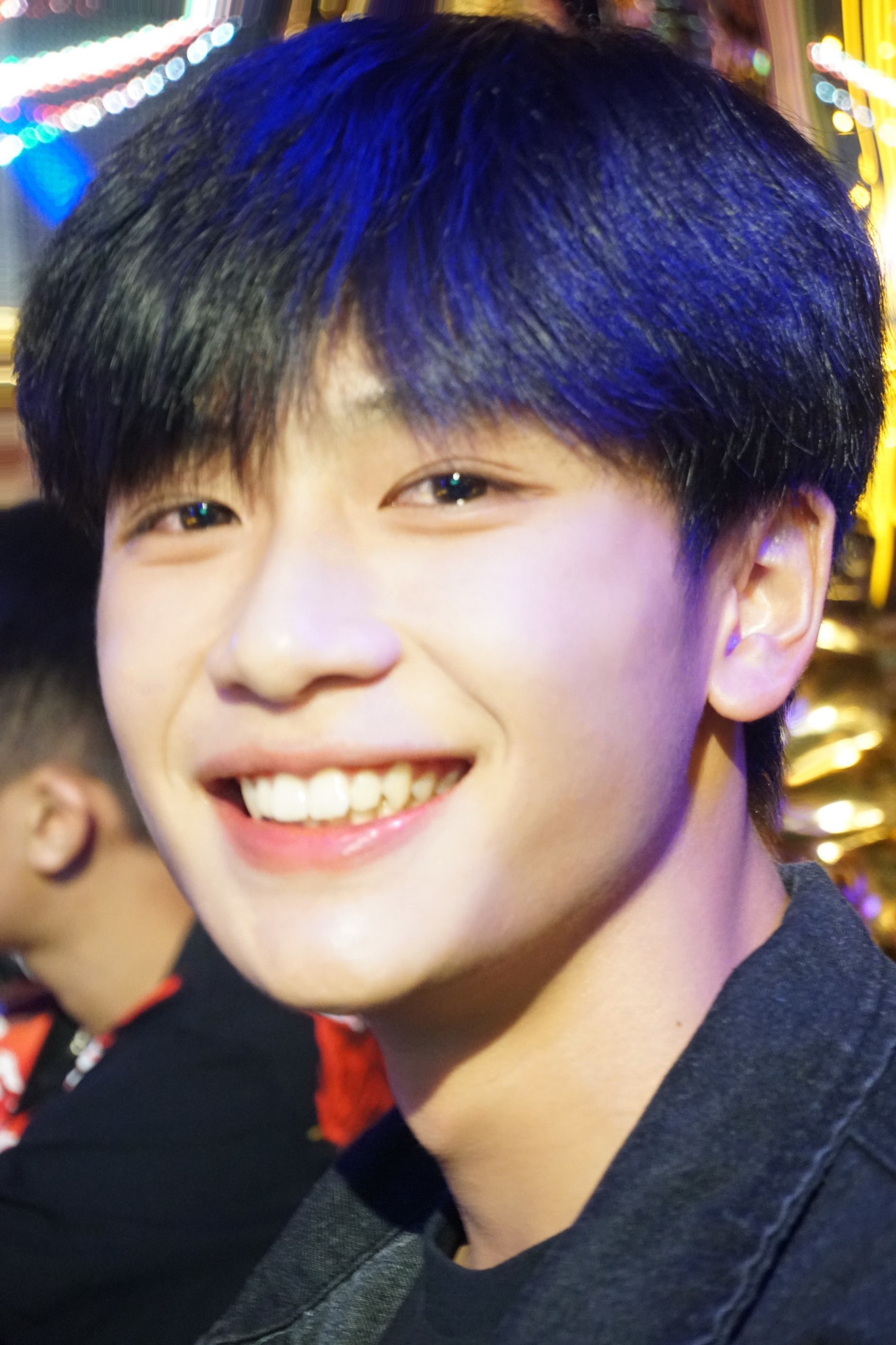 Soi profile hotboy sân bóng sở hữu 200 nghìn follow trên mạng xã hội ảnh 6