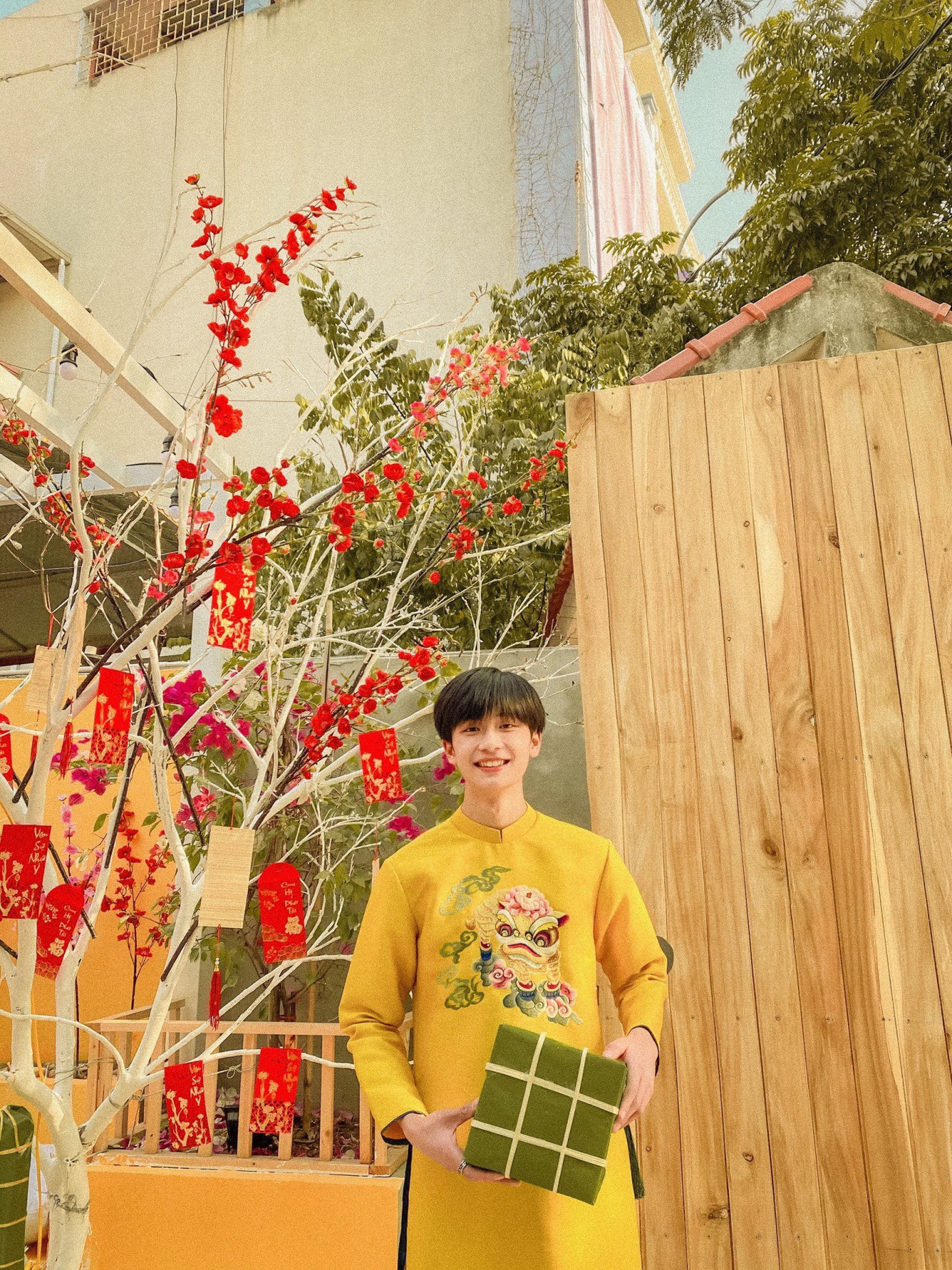 Soi profile hotboy sân bóng sở hữu 200 nghìn follow trên mạng xã hội ảnh 7