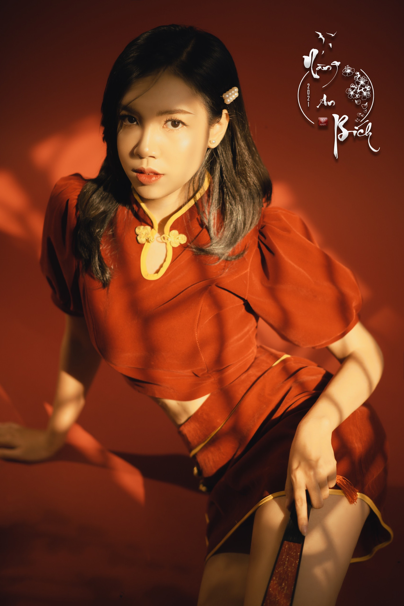 Thiếu nữ Cà Mau xúng xính sắc đỏ, đẹp rạng ngời trong ngày đầu Xuân ảnh 2