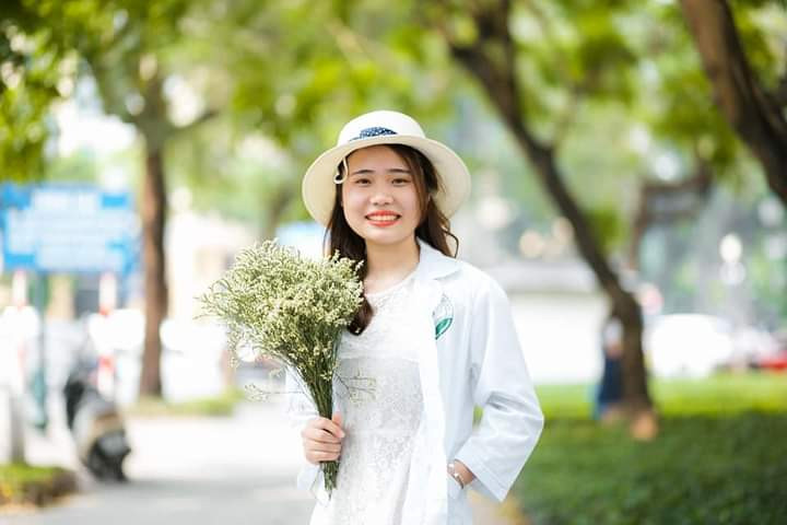Nữ sinh ngành Dược: “Theo đuổi ngành Y vì muốn mẹ luôn khỏe mạnh” ảnh 1