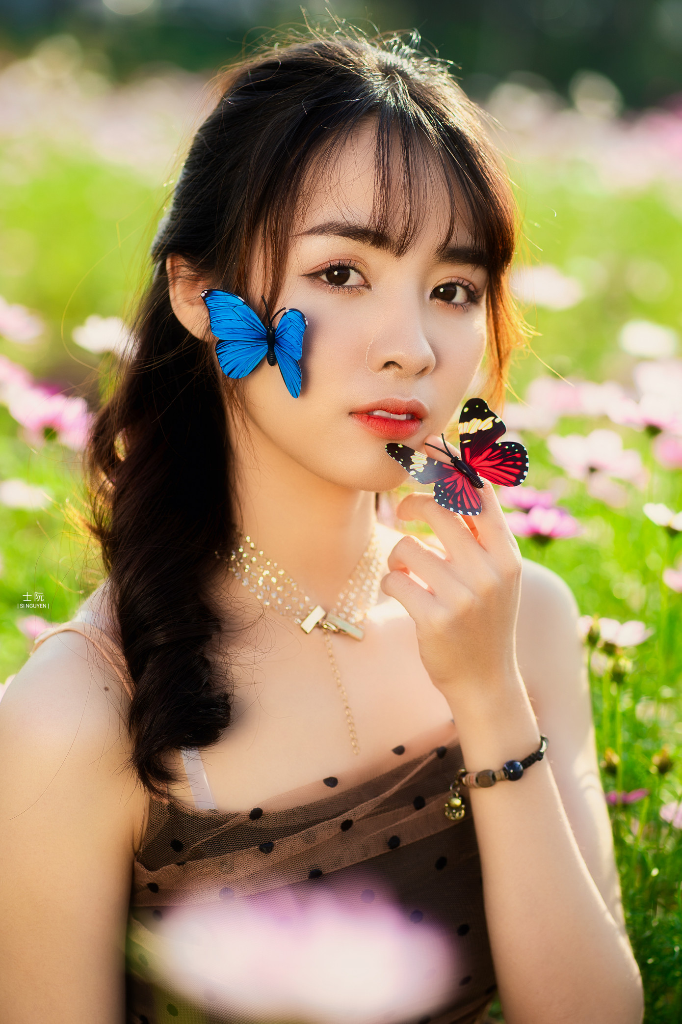 Nữ sinh Bách khoa hóa công chúa mơ màng giữa rừng hoa ảnh 11