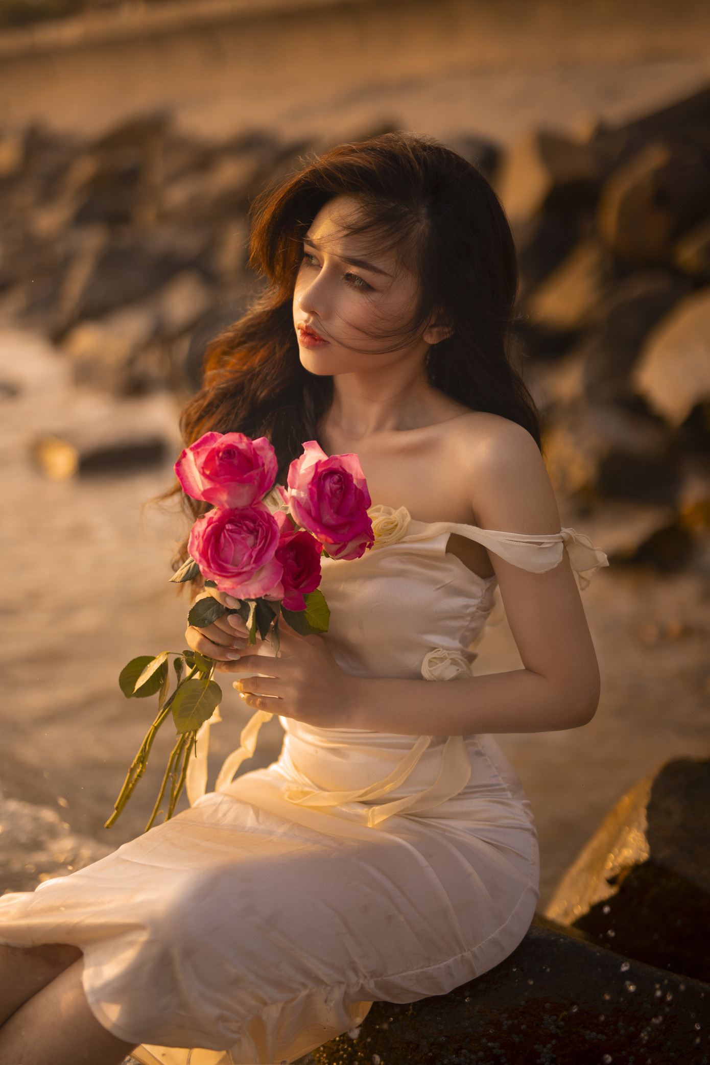 Vẻ đẹp hút hồn của hot girl Đắk Lắk dưới ánh hoàng hôn ảnh 6