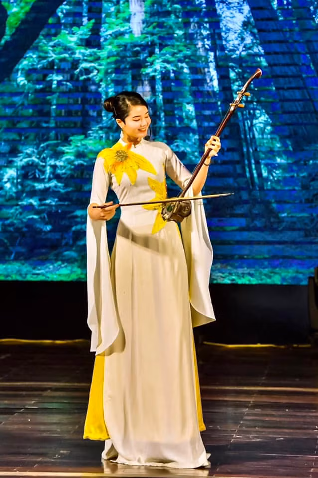 Phùng Thị Thanh Huyền: “Nghệ thuật truyền thống cần có giới trẻ để tiếp nối” ảnh 9