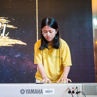 Tuổi 18 với 2 hit triệu view và con đường rẽ ngang không ngờ tới của nữ sinh đất Cảng ảnh 10