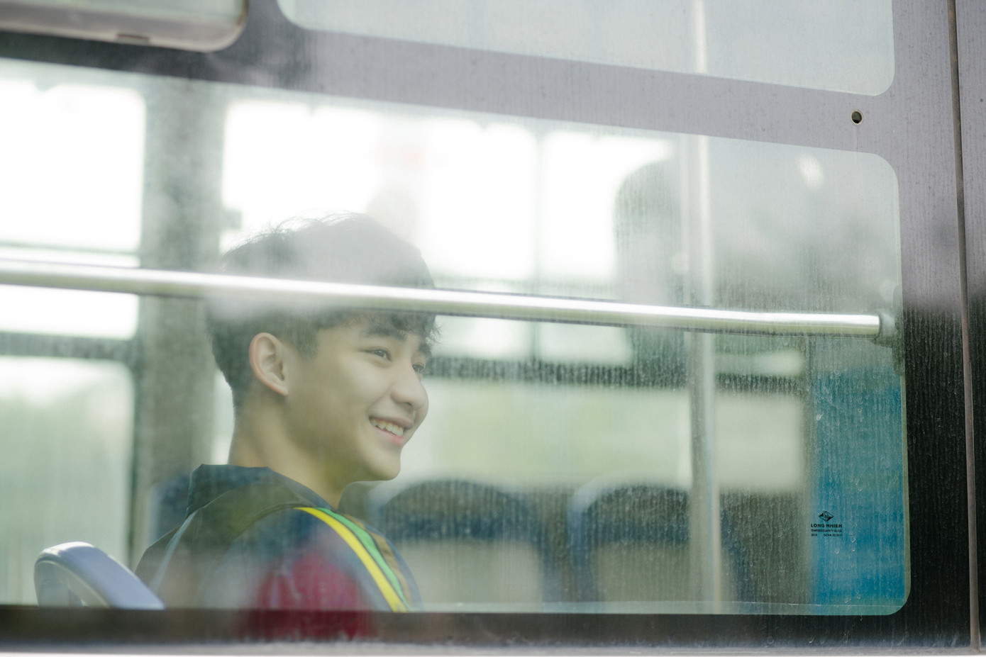 Nam sinh Học viện Nông nghiệp hóa “tiểu thịt tươi” trong đồng phục trường ảnh 13