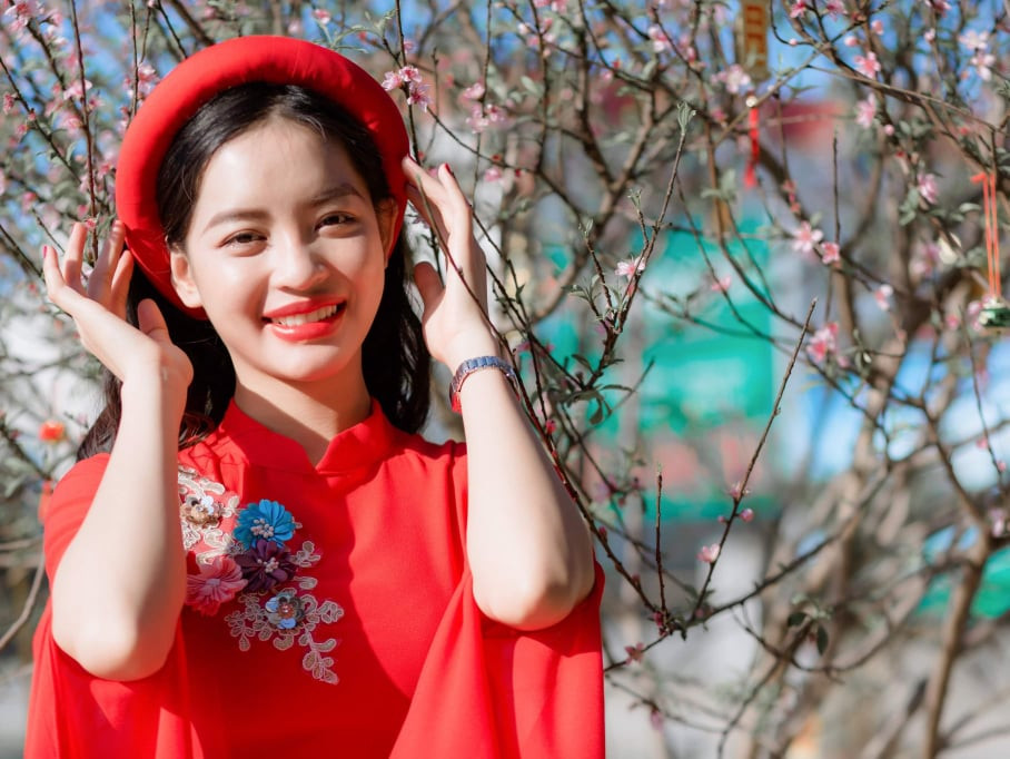 Nữ sinh điện ảnh xinh đẹp bên tà áo dài cách tân ngày Tết ảnh 11