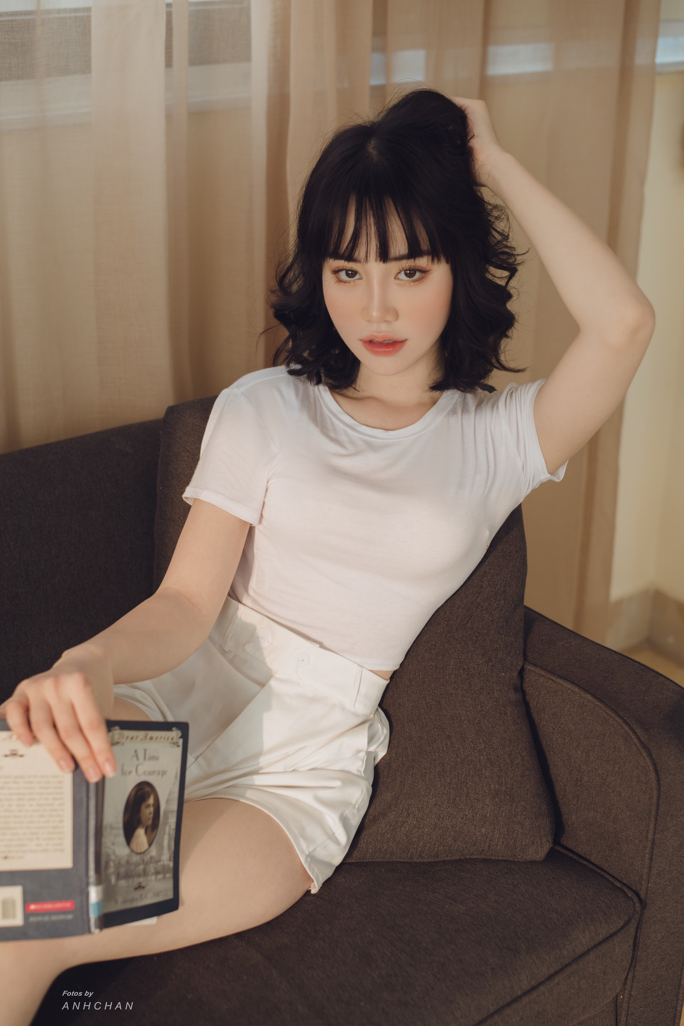Bỏng mắt trong bộ ảnh chụp tại studio của hotgirl Hà Thành ảnh 8