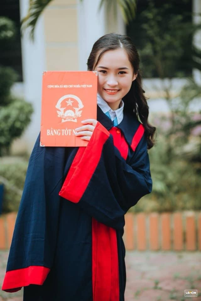 Nữ sinh Ngoại giao được kết nạp Đảng từ năm 18 tuổi ảnh 5