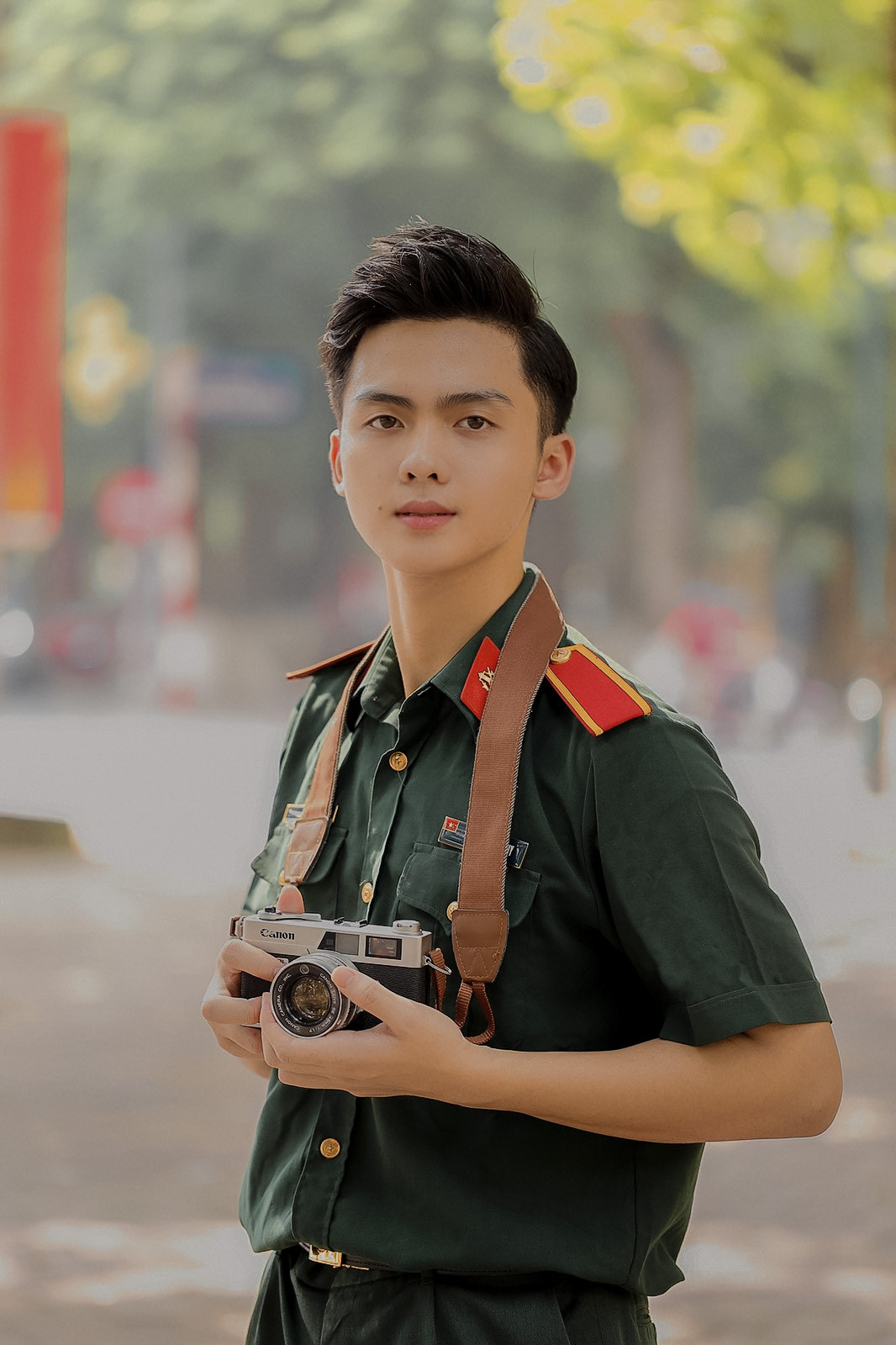 Anh bộ đội 9X gây thương nhớ bởi ngoại hình điển trai ảnh 1