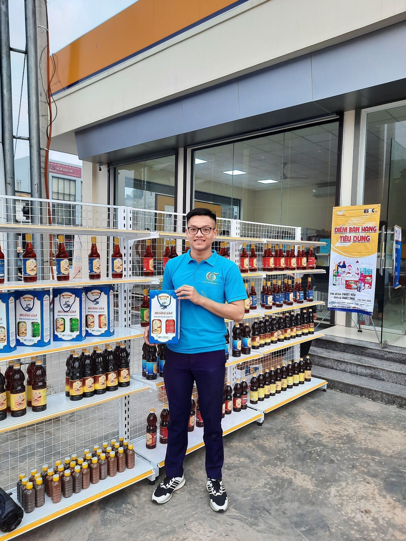 Phó Chủ tịch CLB sinh viên “Nhà doanh nghiệp tương lai” vươn lên từ câu chuyện gia đình ảnh 5