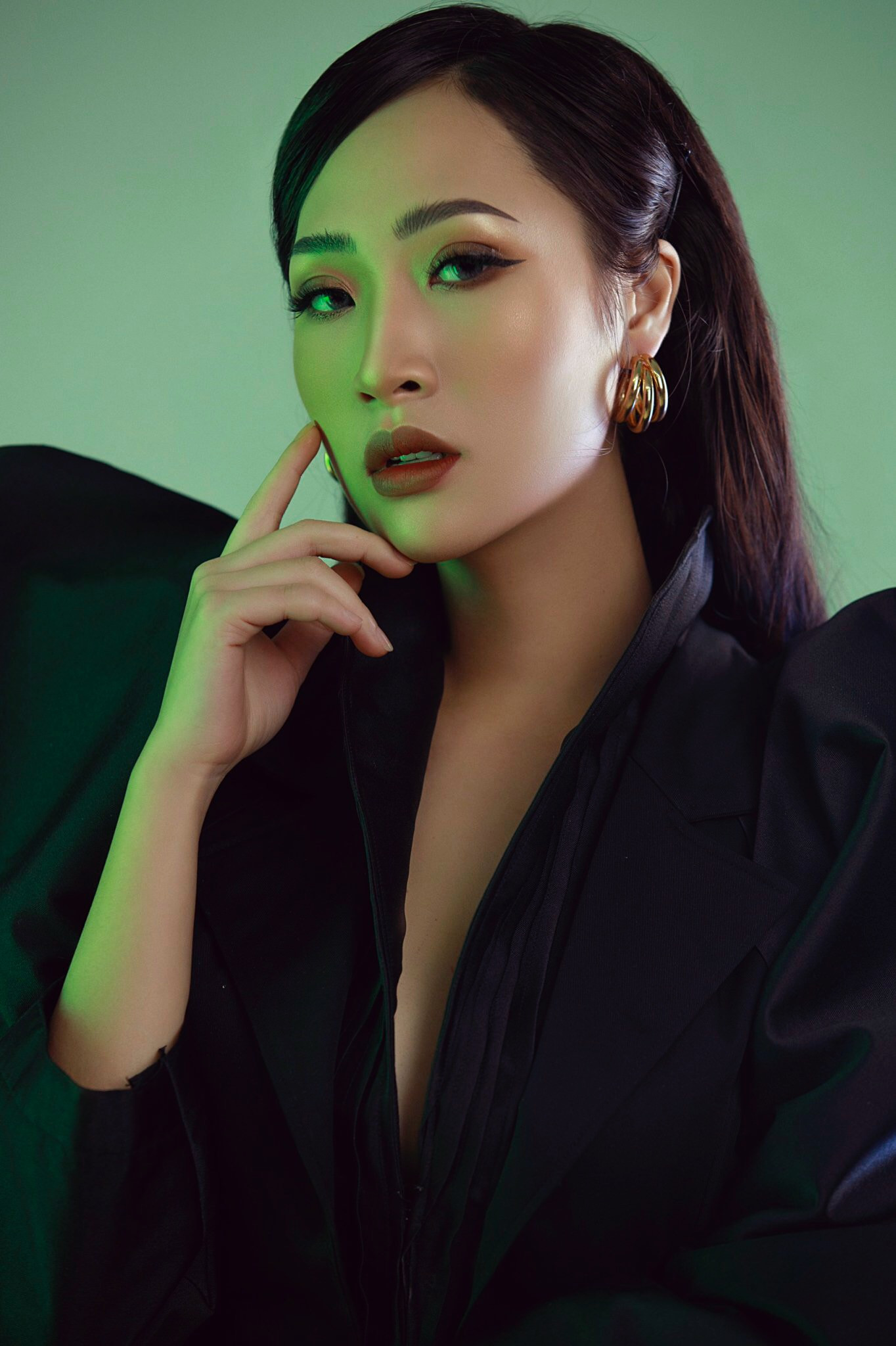 Thương Cin: “Nếu ai cũng bỏ sân khấu đi thì ai sẽ ở lại?” ảnh 1