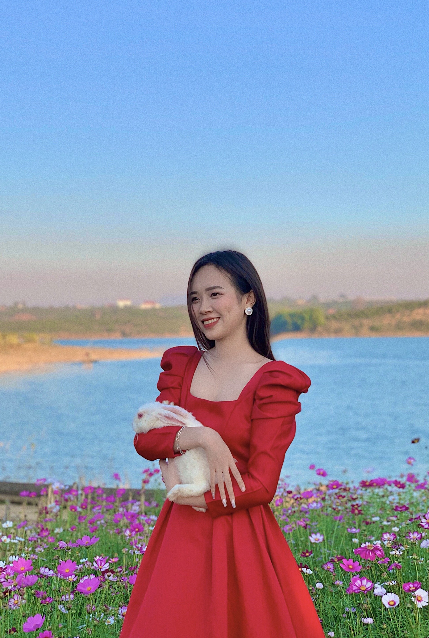 Người đẹp được yêu thích nhất Hutech: Bùn dưới chân nhưng nắng ở trên đầu ảnh 6