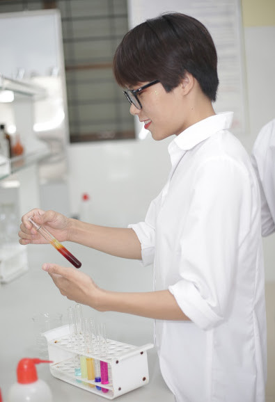 Nữ sinh là Đảng viên trường Thủy Lợi có ngày tháng năm sinh toàn số 8 ảnh 5