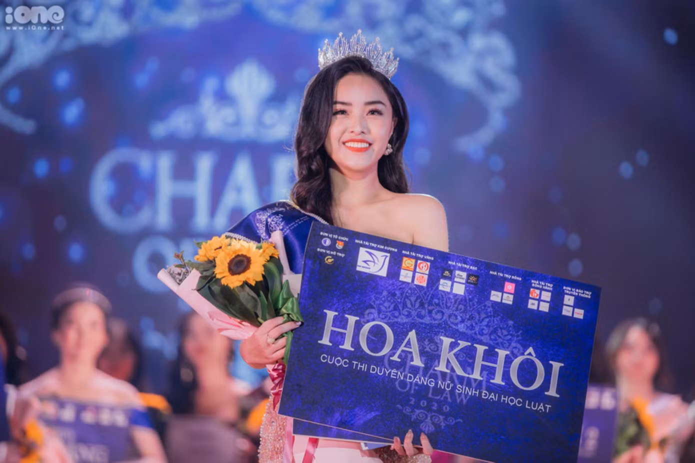 Tân hoa khôi Đại học Luật sở hữu thành tích học tập đáng ngưỡng mộ ảnh 10