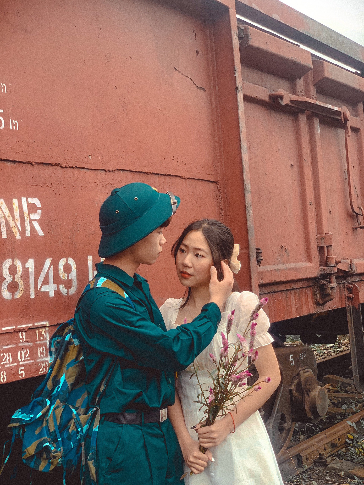 Bộ ảnh ‘Tiễn người yêu lên đường nhập ngũ’ của đôi bạn đến từ Quảng Ninh ảnh 8