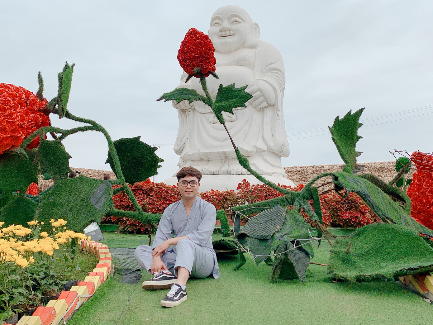 Chàng sinh viên Thủy Lợi mồ côi cha mẹ tự tin vào đời ảnh 4