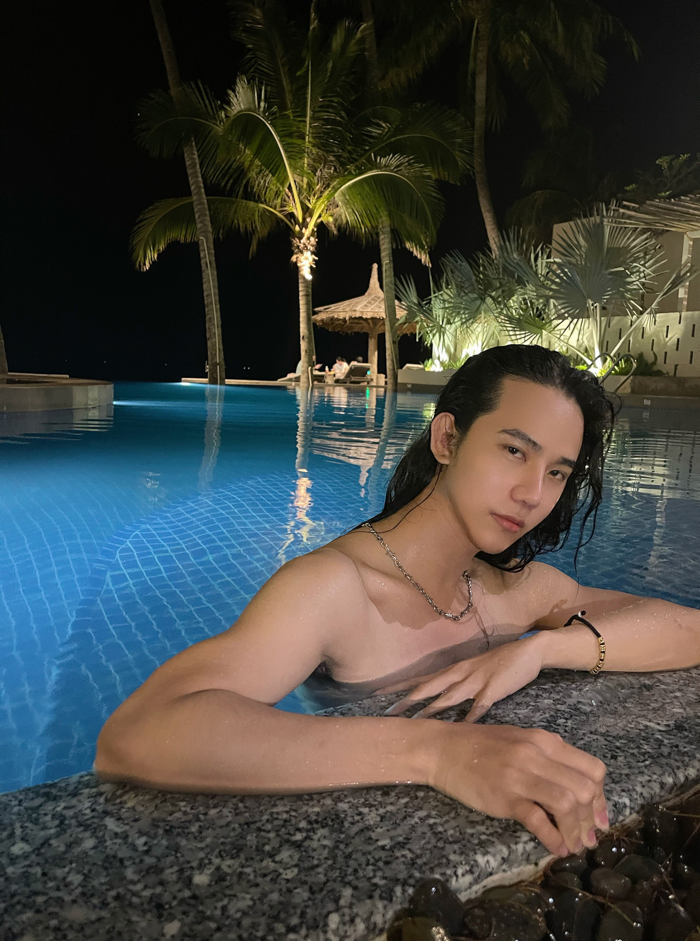 Mê mẩn trước nhan sắc của “Mỹ nam tóc dài” là người Việt gốc Hoa ảnh 8