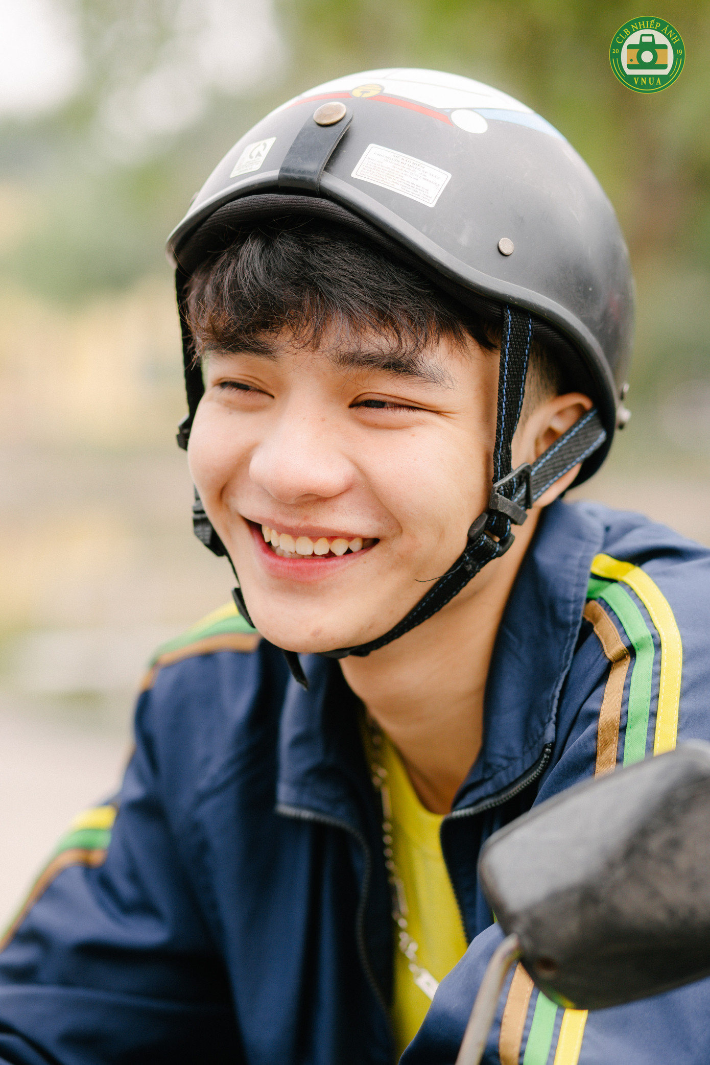 Nam sinh Học viện Nông nghiệp hóa “tiểu thịt tươi” trong đồng phục trường ảnh 5