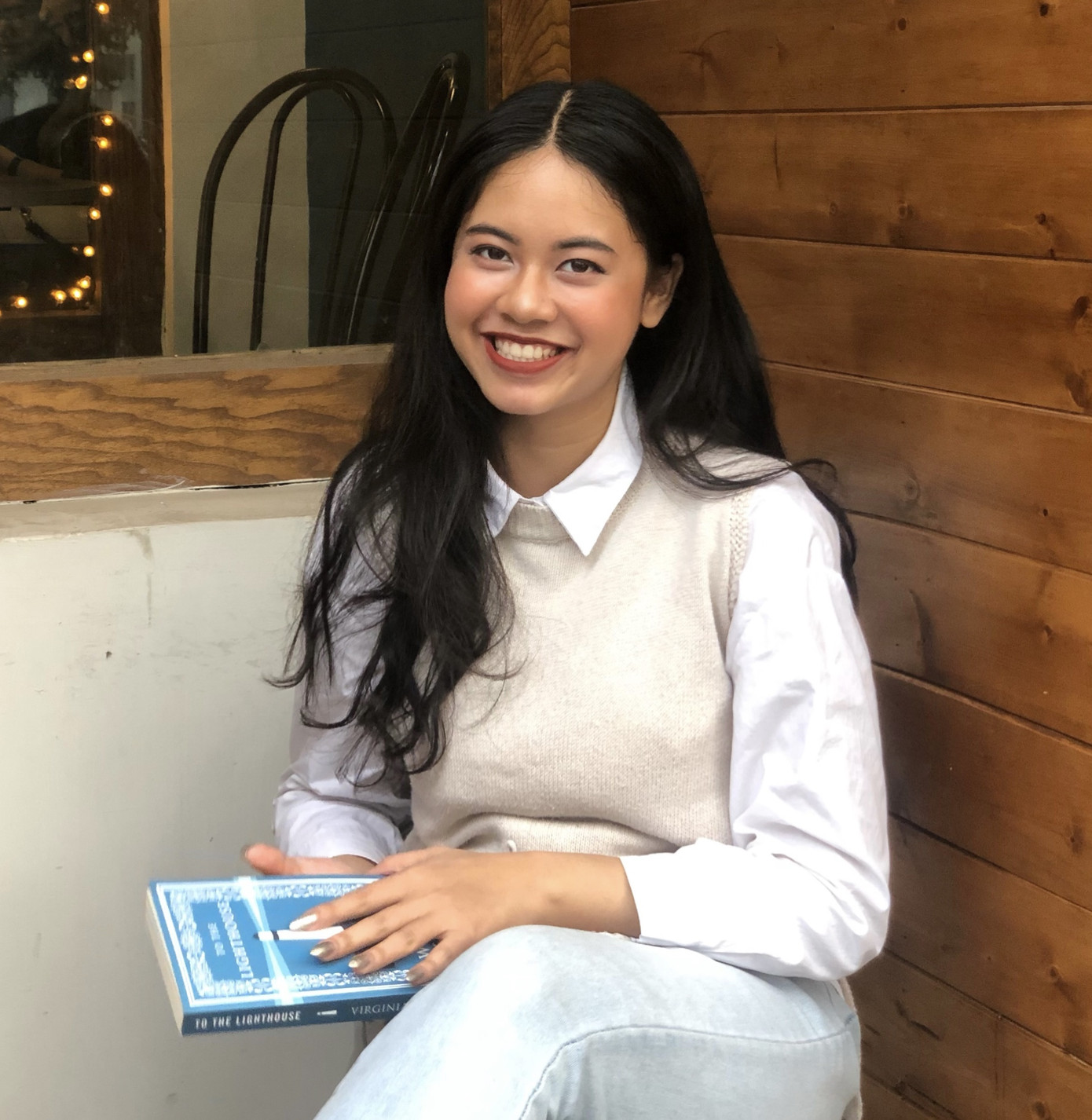 Đón Tết đặc biệt của hot girl Đại học Luật ảnh 1