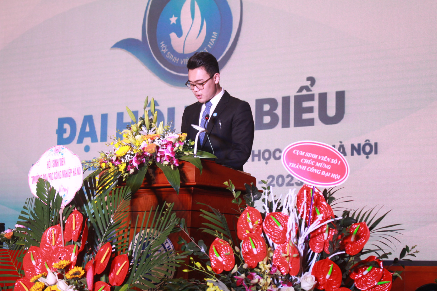 Chàng trai “Sao Tháng Giêng” - ngọn cờ đầu trong phong trào thanh niên Trường Đại học Luật ảnh 4
