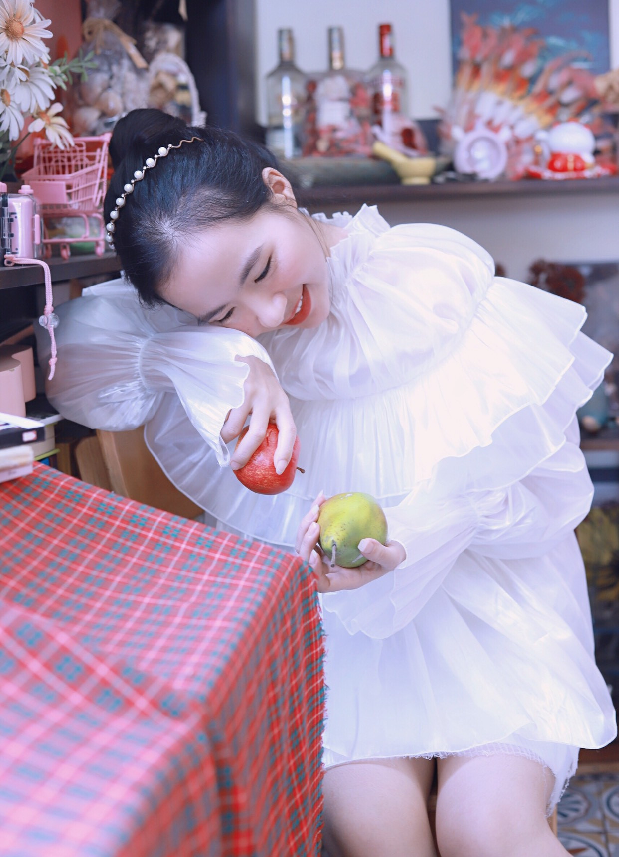 Xúc động về “người cha” bán ổi – Nữ giảng viên xinh đẹp nhận “bão view” trên tiktok ảnh 17