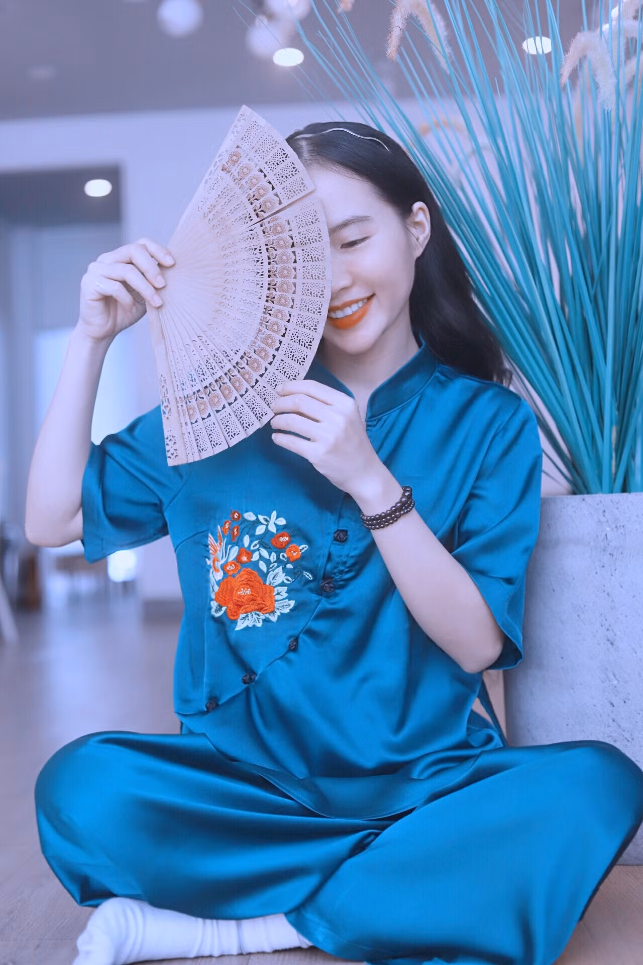 Xúc động về “người cha” bán ổi – Nữ giảng viên xinh đẹp nhận “bão view” trên tiktok ảnh 12