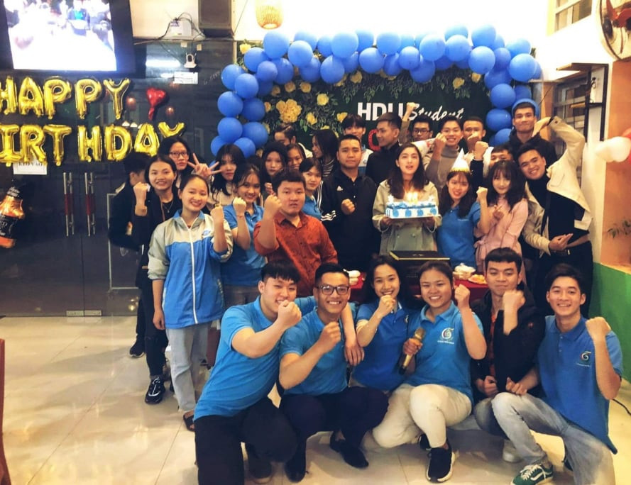 Phó Chủ tịch CLB sinh viên “Nhà doanh nghiệp tương lai” vươn lên từ câu chuyện gia đình ảnh 11