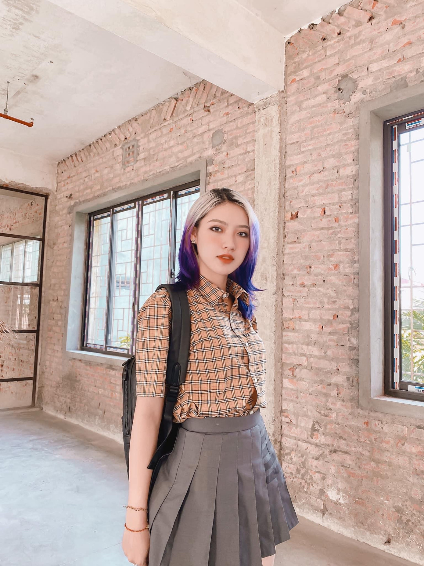 Nữ sinh trường Mỹ thuật theo đuổi phong cách cá tính và nổi loạn ảnh 2