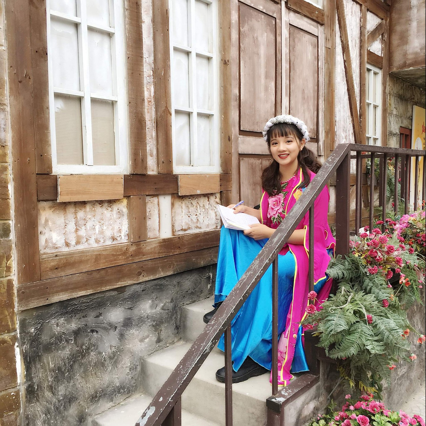 Dân tự nhiên thi đỗ xã hội làm việc như một creator ảnh 12