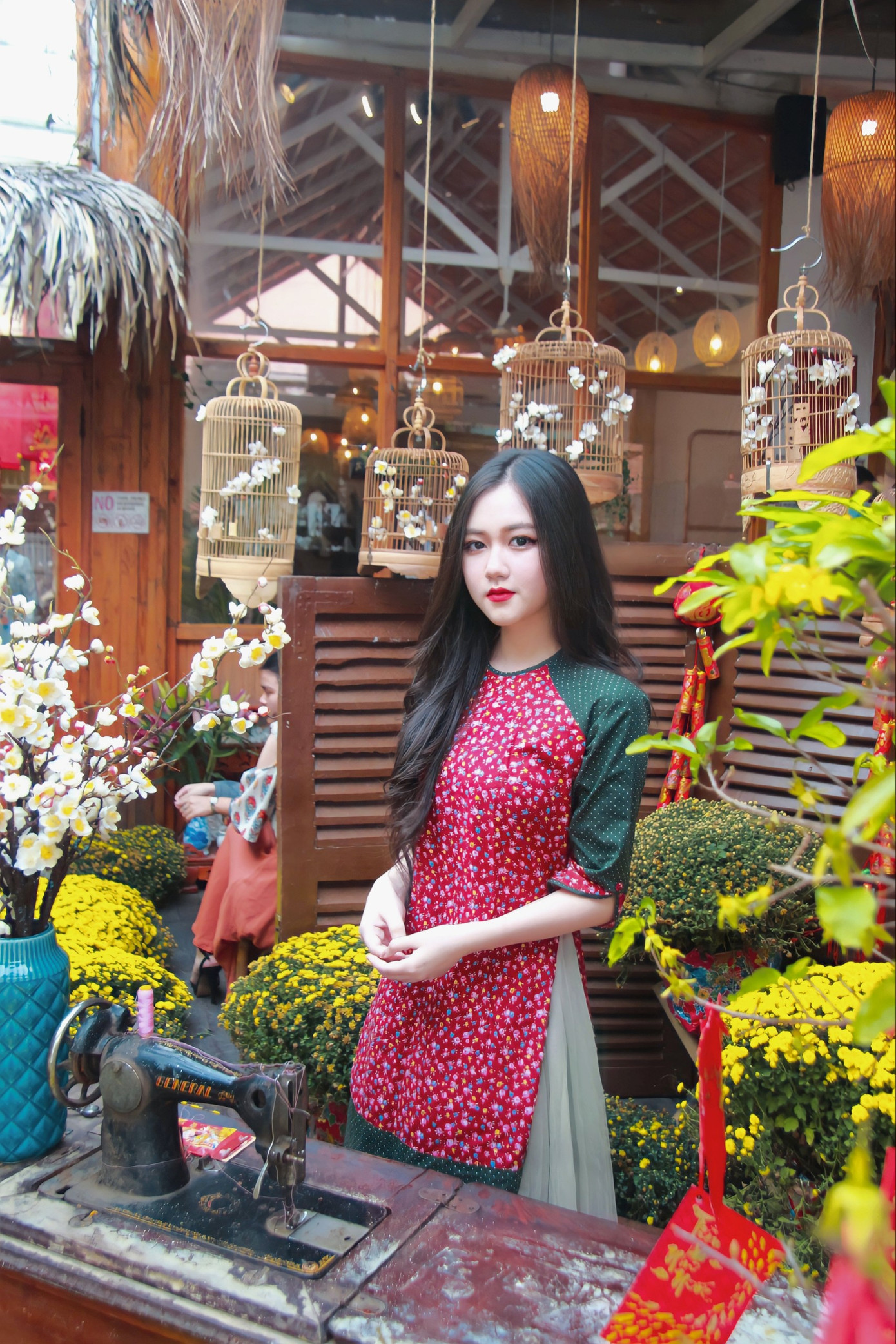 ‘Không thể rời mắt’ bộ ảnh chào Xuân đầy màu sắc của thiếu nữ 16 tuổi ảnh 8