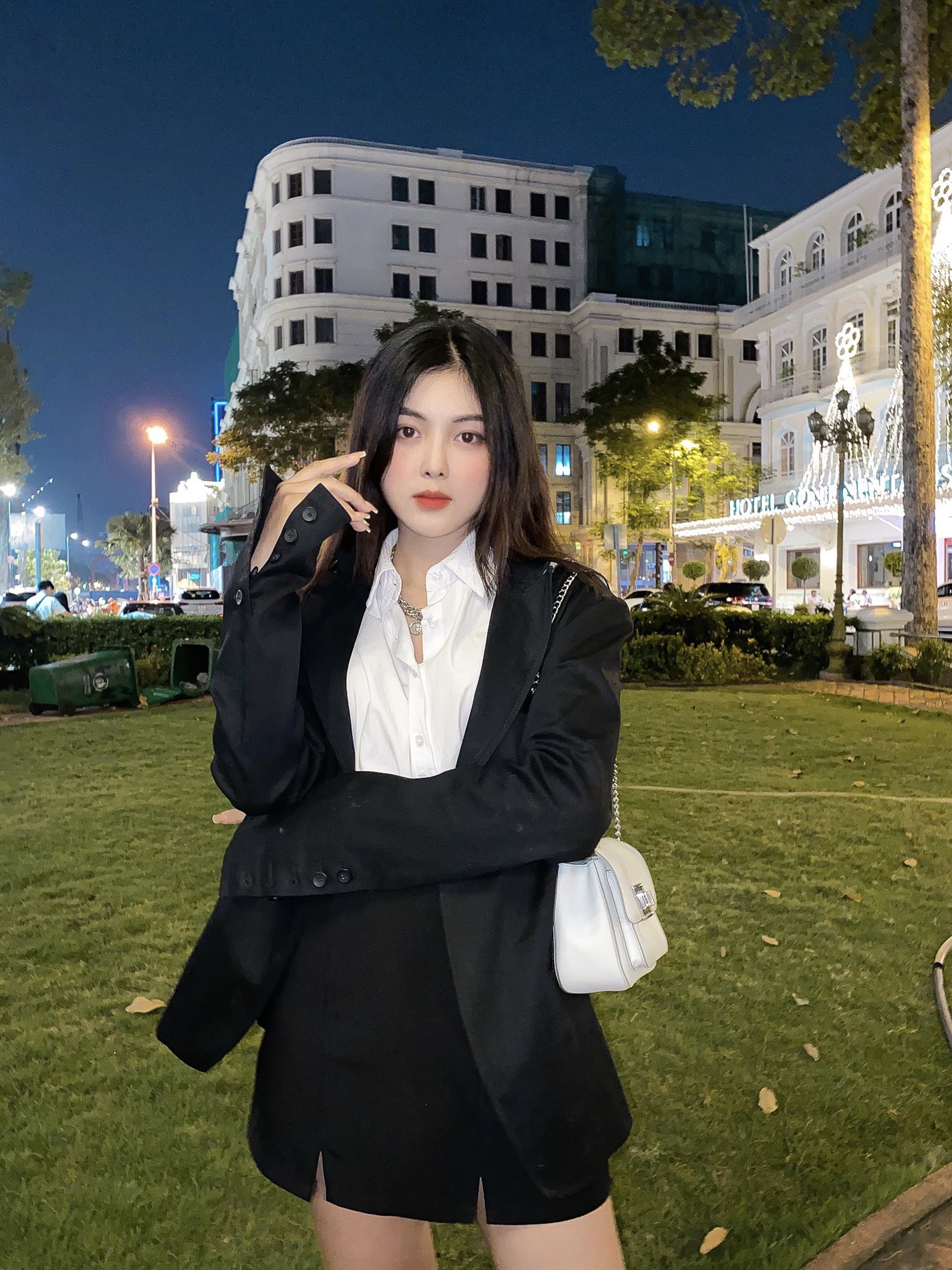 Nhan sắc “rúng động” của Hot Tiktoker Đắk Lắk khiến cư dân mạng đổ xô tìm kiếm ảnh 9