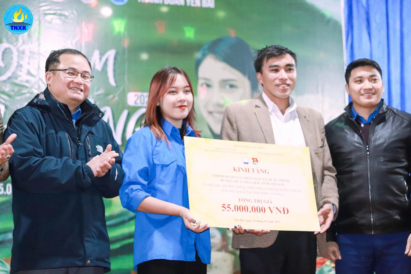 Nữ sinh Báo chí đam mê hoạt động tình nguyện ảnh 4