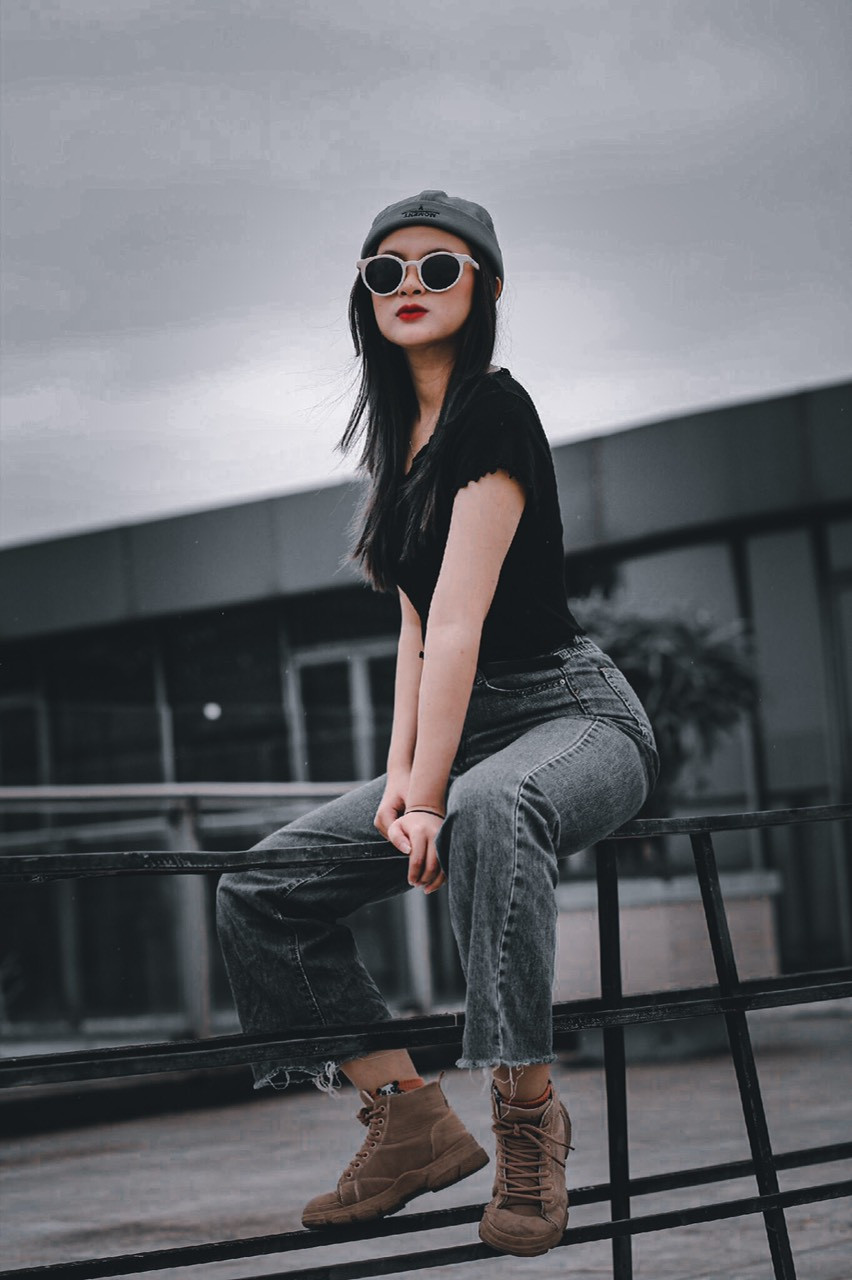 Hotgirl Chứng khoán “Dính độc toàn thân” ảnh 1