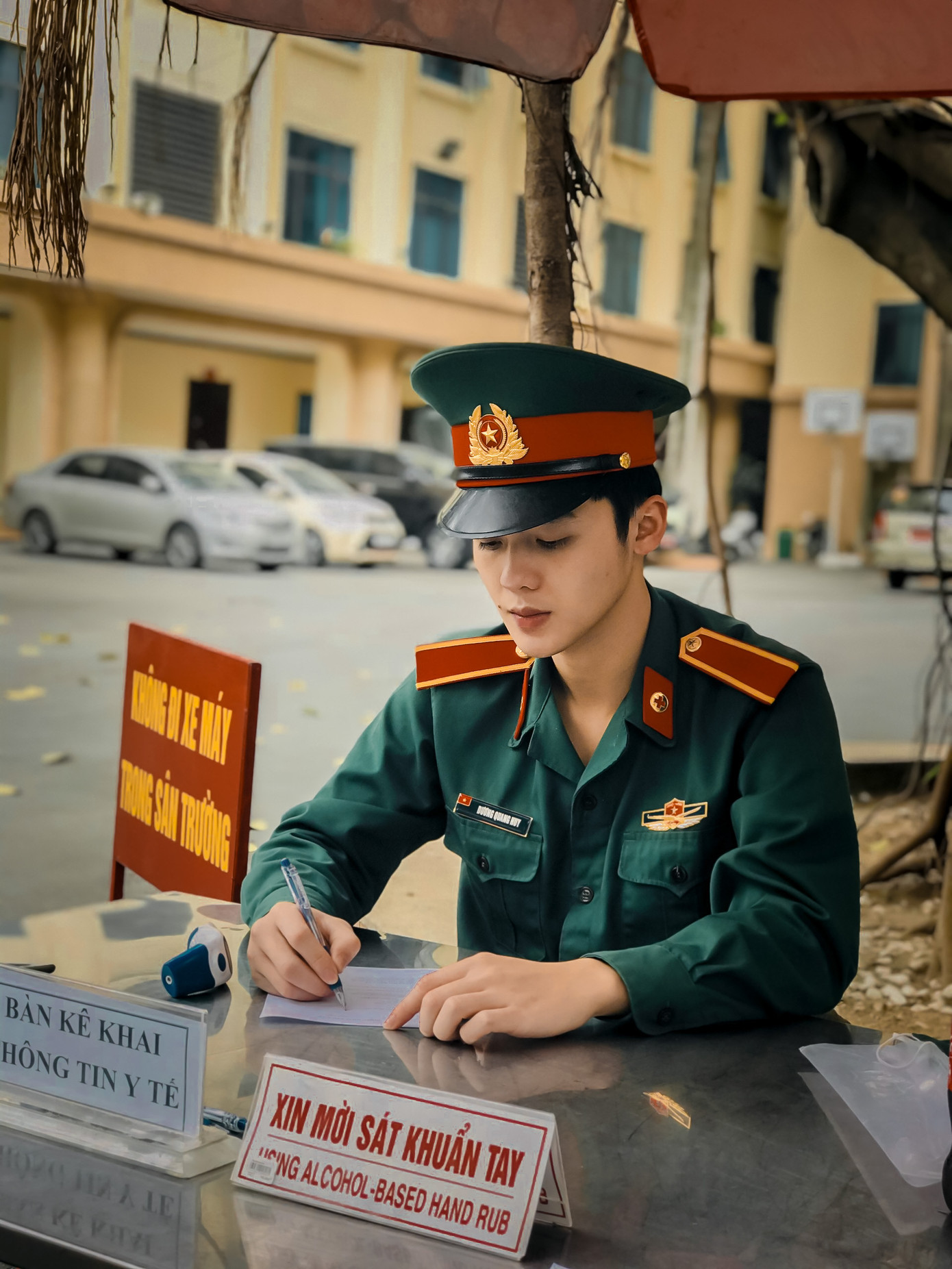 Anh bộ đội 9X gây thương nhớ bởi ngoại hình điển trai ảnh 6