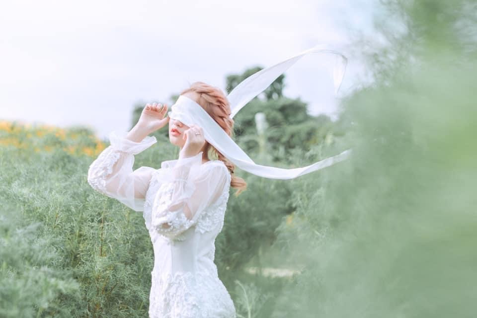 Ngắm “thiên thần 2K4” biến hóa trong nhiều phong cách chụp ảnh ảnh 5