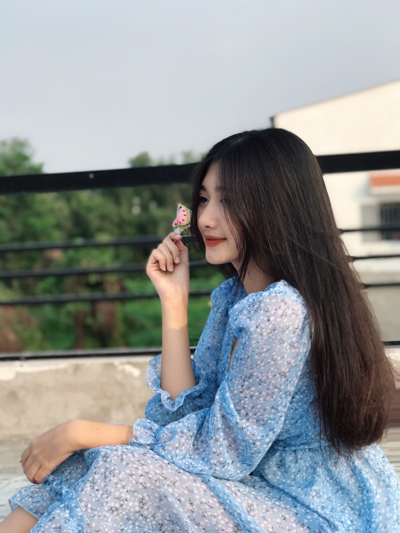 Cô gái xinh đẹp 17 tuổi: Hạnh phúc với những đồng tiền làm ra nhờ đam mê mẫu ảnh ảnh 6