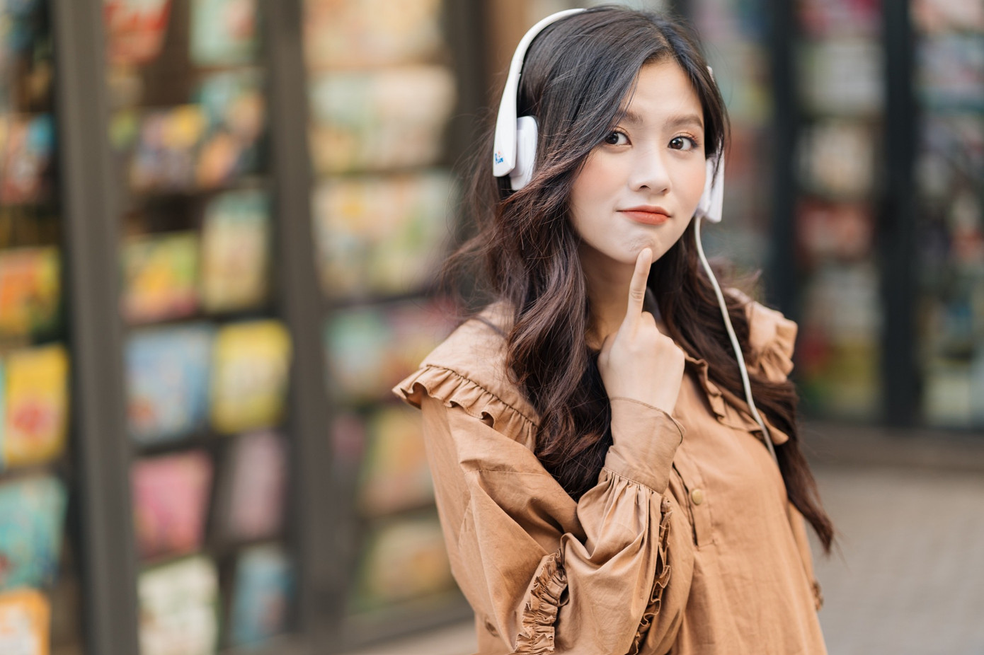 Nữ sinh điện ảnh gây ấn tượng bởi bộ ảnh Tết bên áo Tấc Việt phục ảnh 17